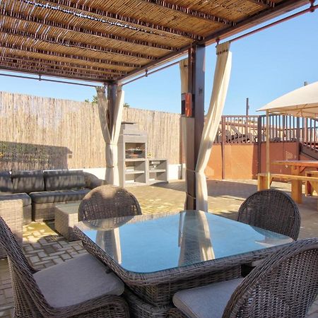 Amadeus Villa Монкарапашо Екстериор снимка