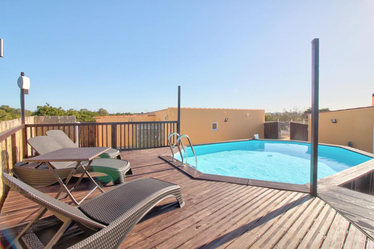Amadeus Villa Монкарапашо Екстериор снимка
