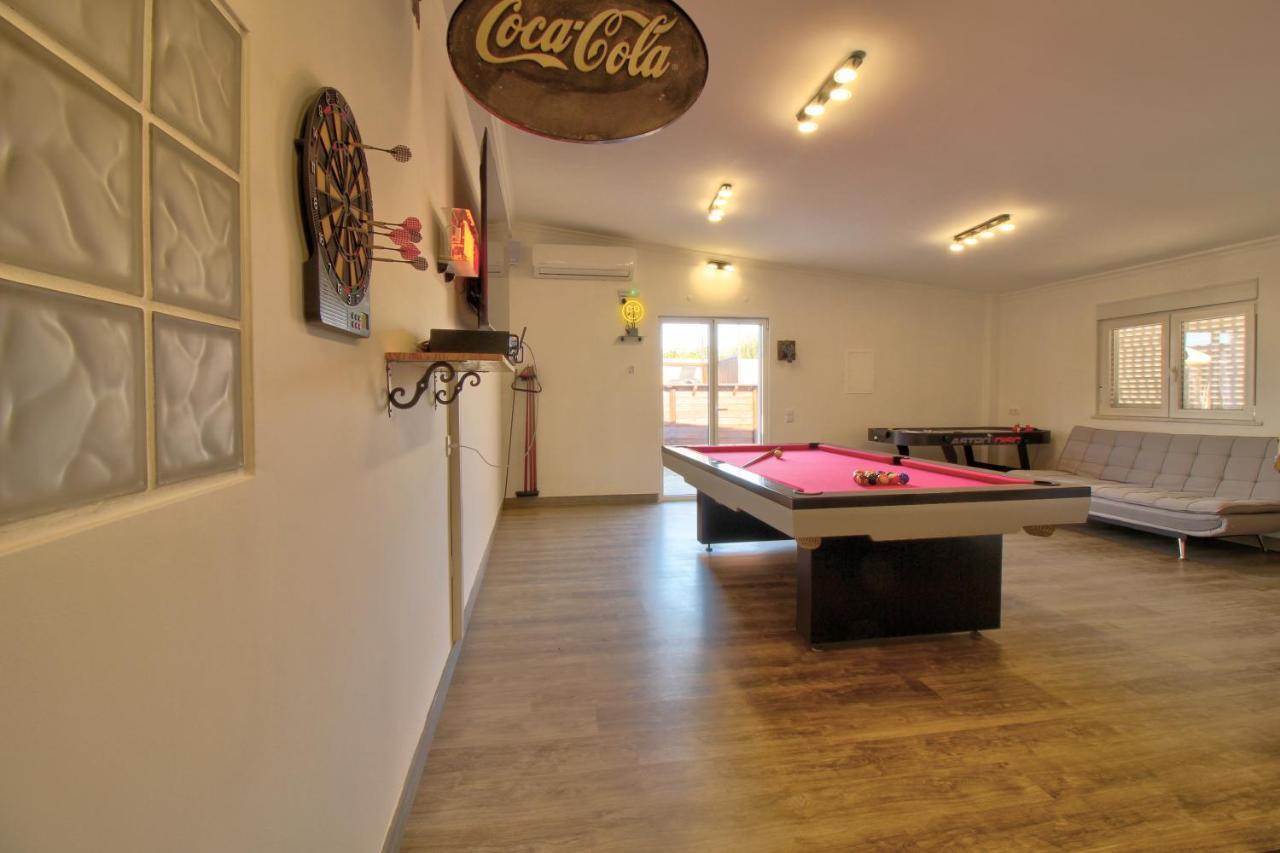 Amadeus Villa Монкарапашо Екстериор снимка