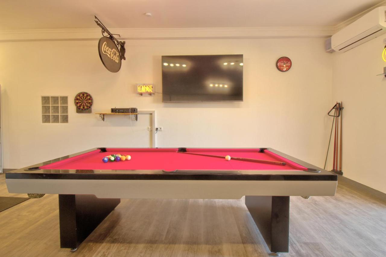 Amadeus Villa Монкарапашо Екстериор снимка