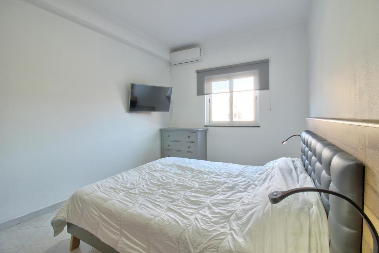 Amadeus Villa Монкарапашо Екстериор снимка