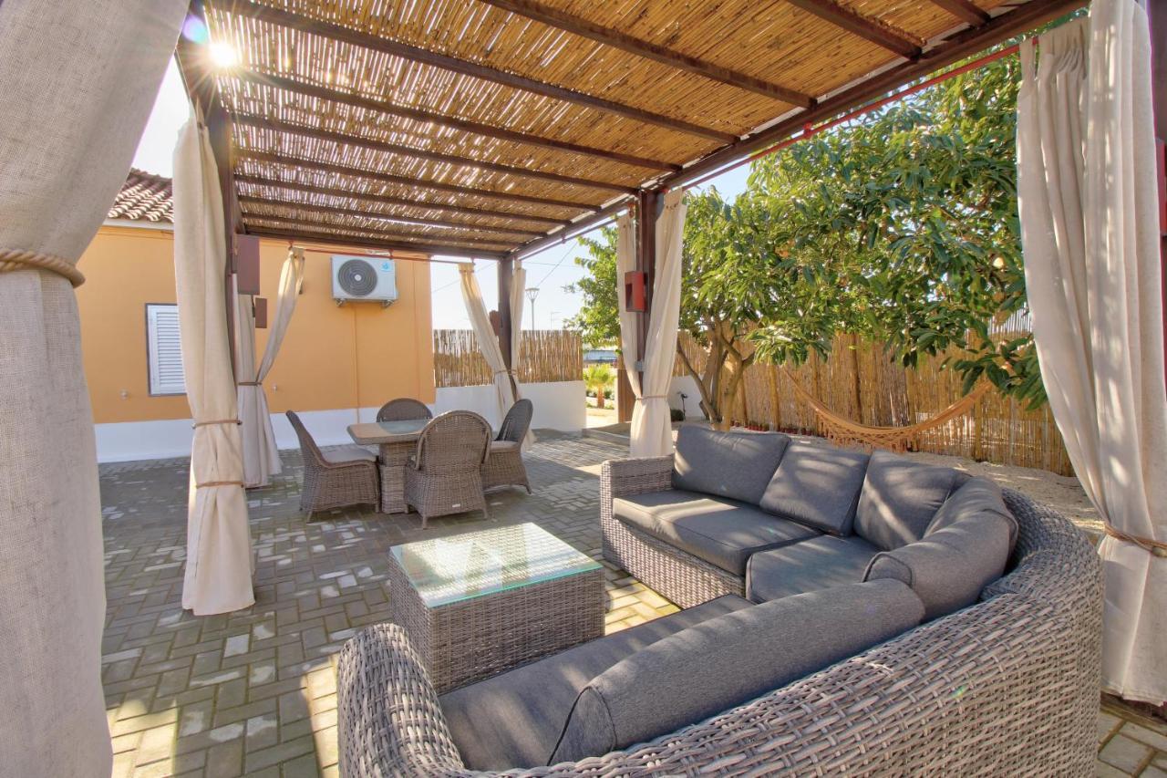 Amadeus Villa Монкарапашо Екстериор снимка
